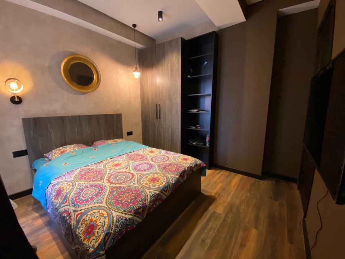 New Apartment With Terrace Tbilisi Buitenkant foto