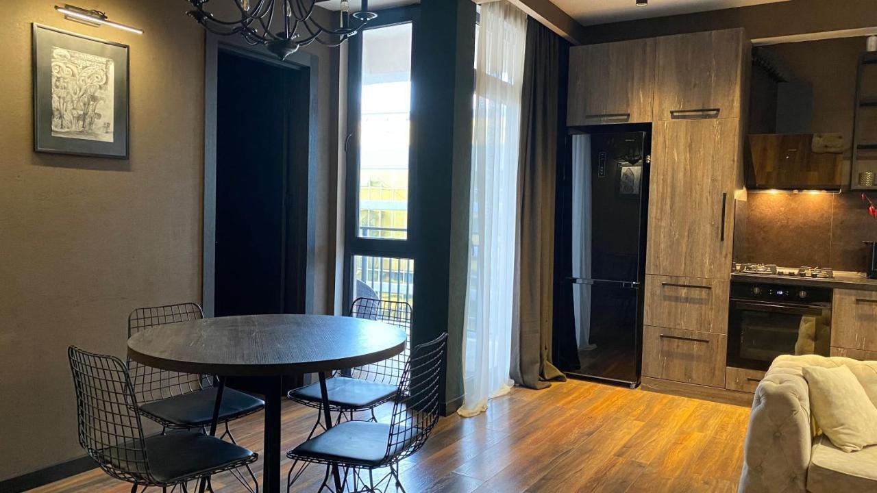 New Apartment With Terrace Tbilisi Buitenkant foto